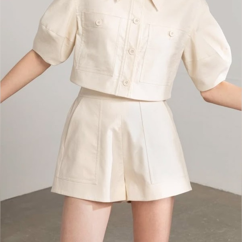 NEW JING’s Cream White High Waisted Shorts, Waist 23 Inches